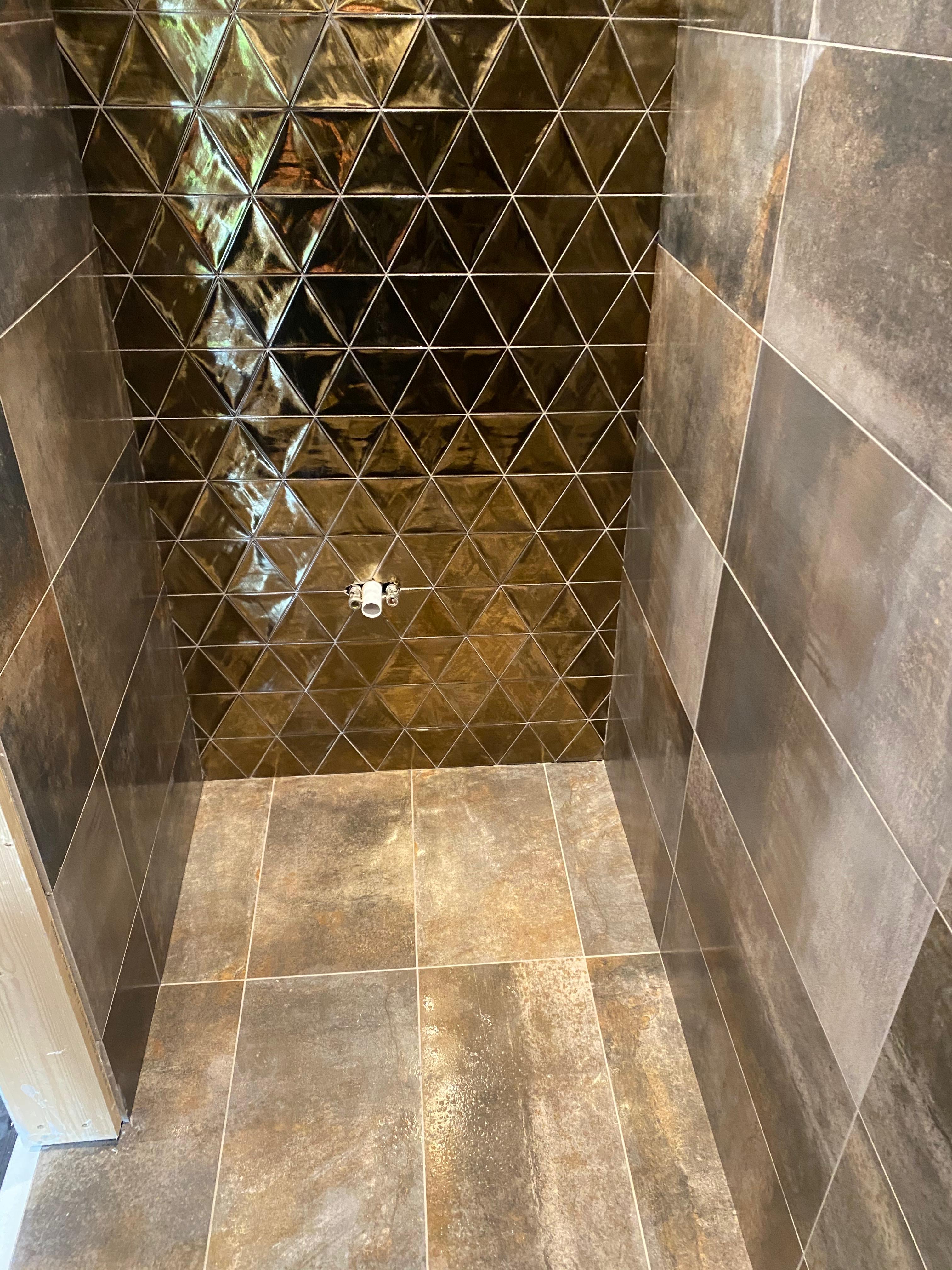 Mosaic Tiling in Orpington — Shower with gold metallic triangle mosaic feature wall, Orpington — Bromley Tiler